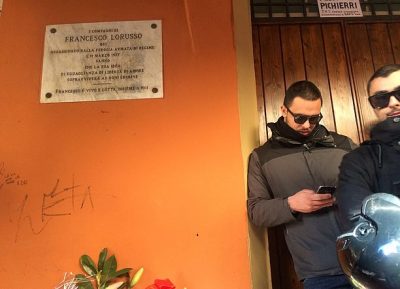 “Nessuna memoria pacificata”. In via Mascarella il ricordo di Lorusso. Il Comune non c’è