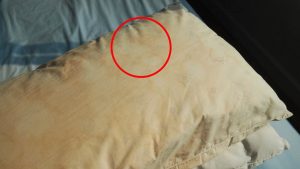 Rimedio cuscini ingialliti