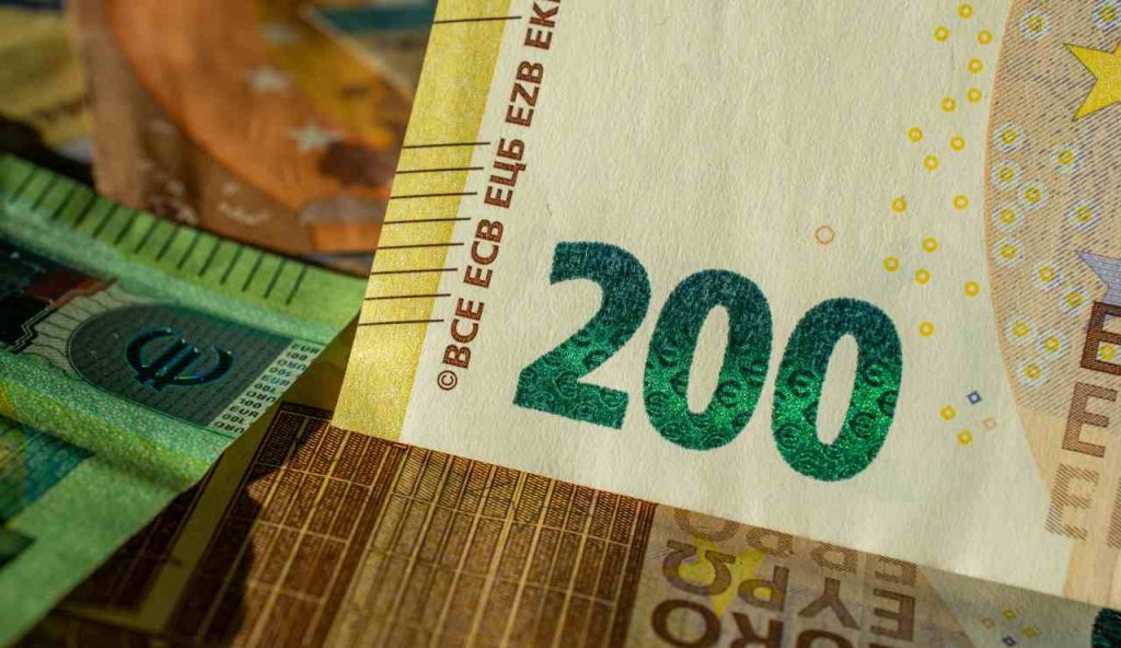 200 euro dal Governo