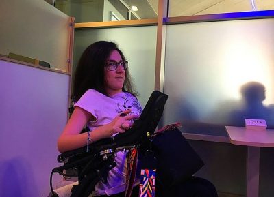 “Non ci hanno fatto volare perché disabili”. La denuncia di due sorelle bloccate all’aeroporto di Bologna