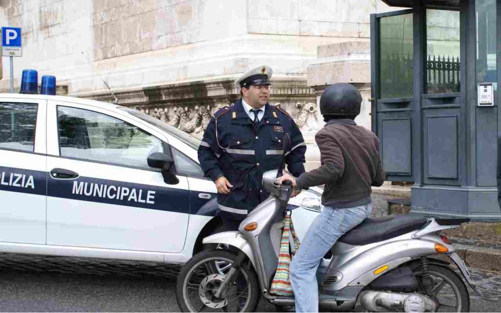 Multe in arrivo - Radiocittadelcapo.it