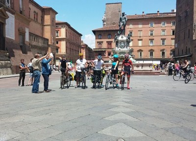 Bologna-Napoli in bici per parchi giochi inclusivi