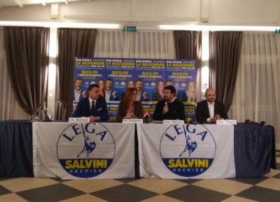 Flash mob contro Salvini: “Facciano qualcosa ‘per’, non ‘contro’ di me”