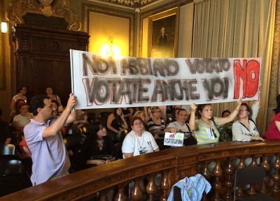 Via libera tra le proteste all’Istituzione scuola