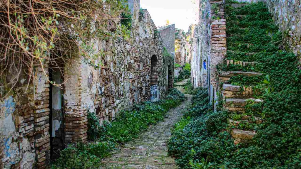 Villaggio abbandonato