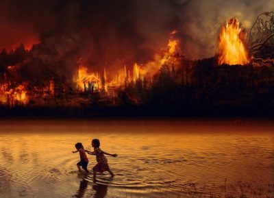 Adattamenti. Degrado ecologico, crisi climatica: nessuno protegge la salute dei bambini. E le piscine intelligenti
