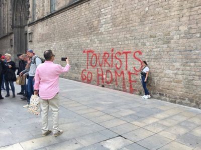 Turistificazione e impatto urbano a Nomos