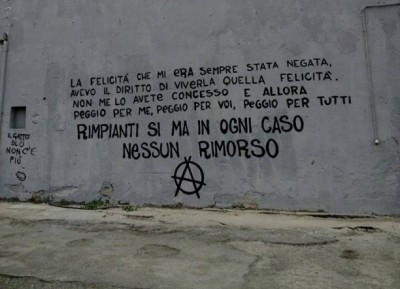 Scritte “complici” sul grigio dell’Xm24