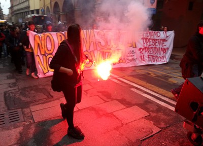 Scontri davanti ad Unindustria per il corteo degli studenti