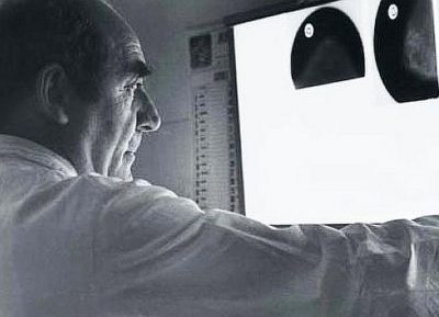 “Vivere,che rischio”. L’impegno e le ricerche anticancro di Cesare Maltoni in un docufilm