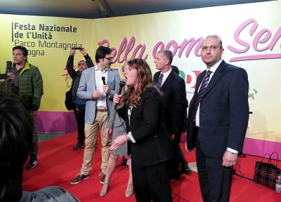 Scuola. Contestata dagli insegnanti, Giannini lascia la festa dell’Unità di Bologna