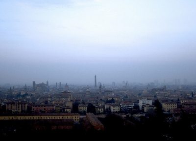 Smog. Dopo Aria Pesa, anche Comune e Arpae monitorano l’aria nelle scuole