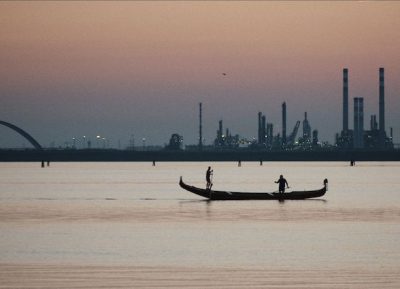 Adattamenti. Ghiacciai che si sciolgono, pianeti in mare e maglioni rigenerati