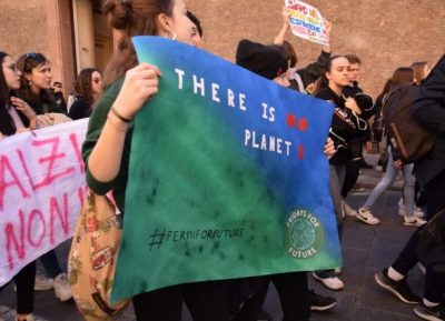 Smog. Aria Pesa: “Tardi per altre campagne, il Comune apra un tavolo politico”