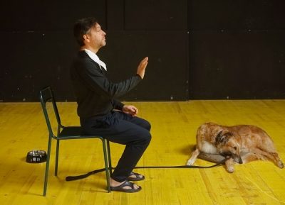 “L’arte del teatro”: l’umanità di un attore e del suo cane