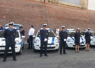 Bologna. Arriva il reparto di vigili con spray urticante
