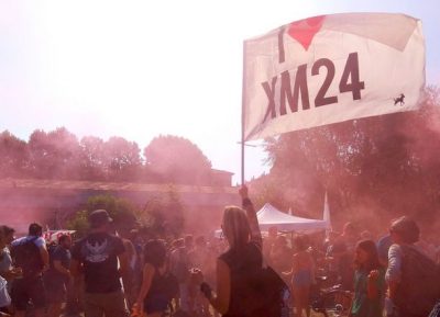 Lo sgombero di Xm24 tra ruspe e fuochi d’artificio