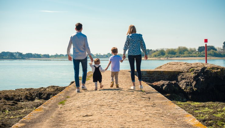 Famiglia di quattro persone